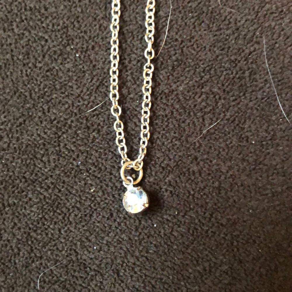 Necklace with one jewel